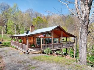 1050 Glade Mountain Dr, Canton, NC 28716