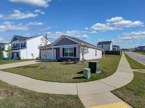 3rd image of 119 Purple Heron Way