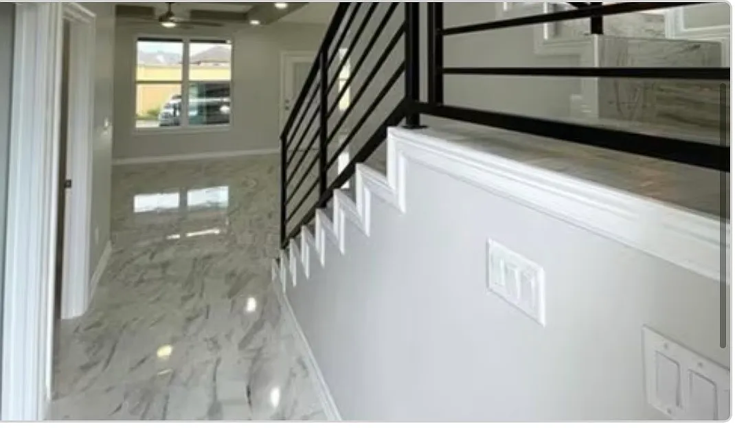 Entrance - 5514 N Crown Point