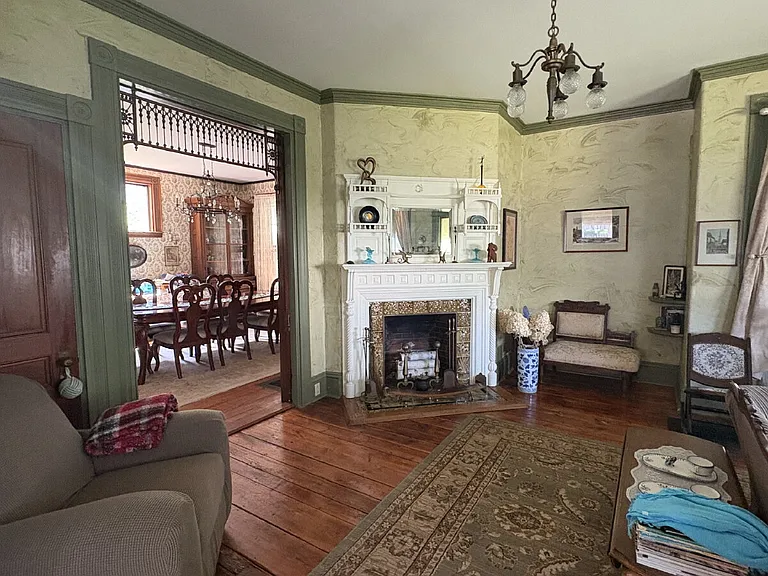 342 Main St — Photo 10
