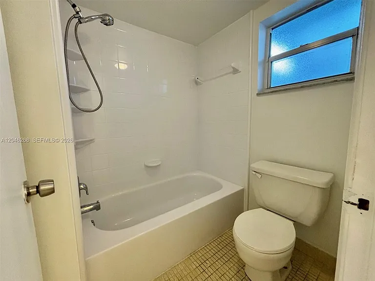 9411 Evergreen Pl #303 — Photo 18