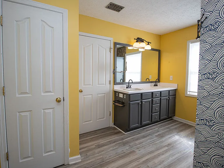1473 Legion Dr — Photo 35