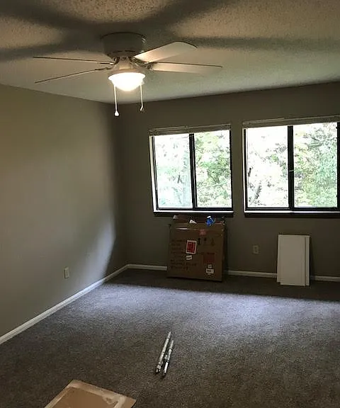 127 N Crest Dr — Photo 10