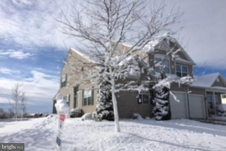 2nd image of 240 Avonbridge Dr