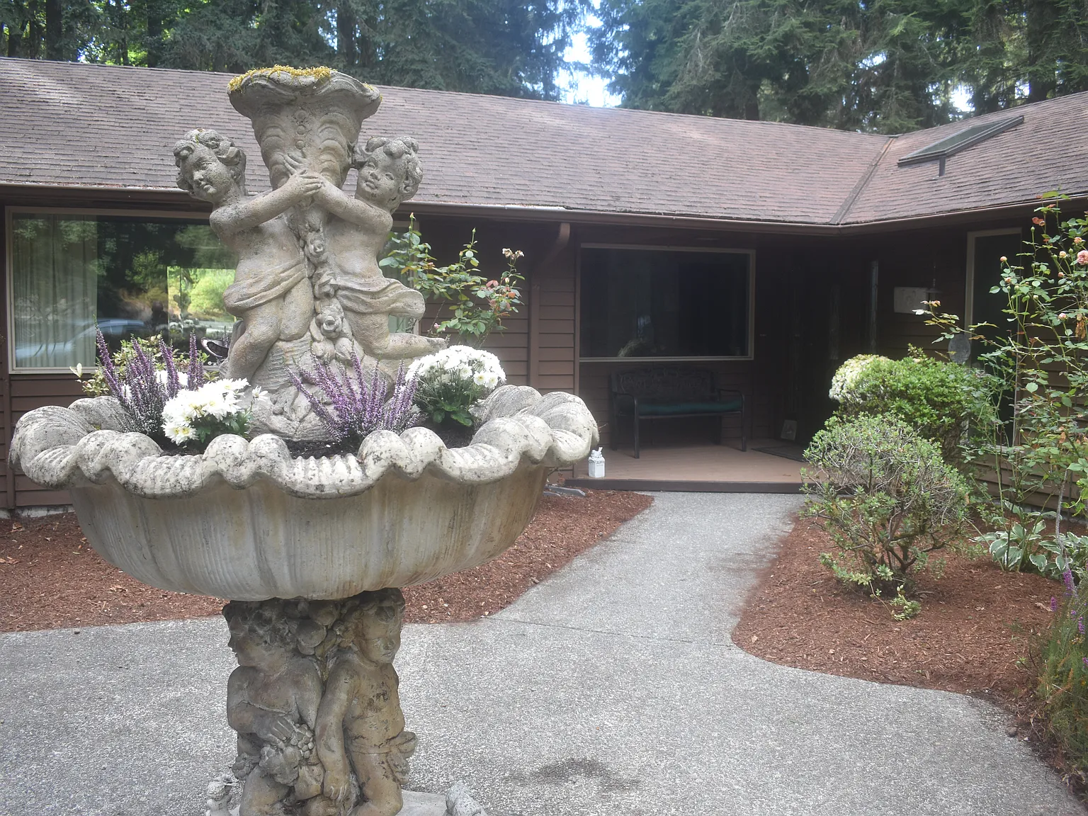2 bed, 800 sqft, $2,200 — Photo 2