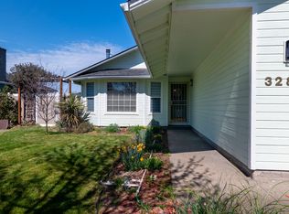 3285 Blackthorn Way, Medford, OR 97504