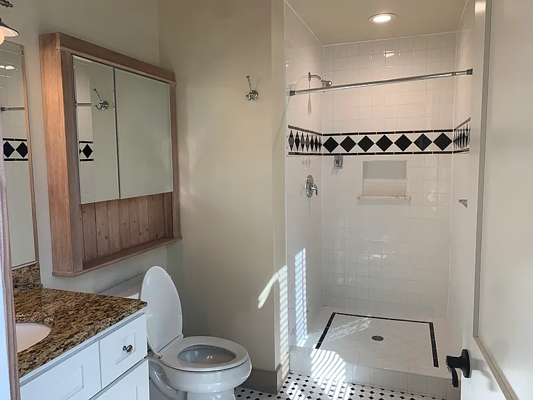 1041 Headlands Dr — Photo 5