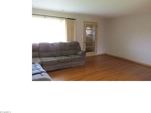 4th image of 26694 Sandy Hill Dr