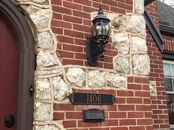 4th image of 1406 Irish St
