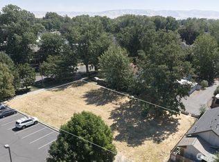 328 S 3rd Ave, Walla Walla, WA 99362