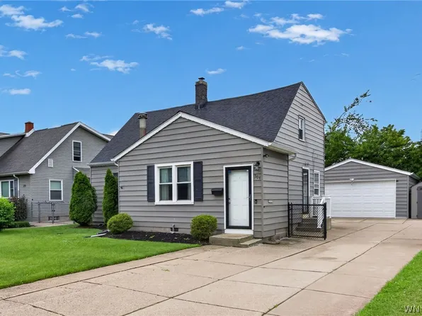 304 Vicksburg Ave, Tonawanda, NY 14150