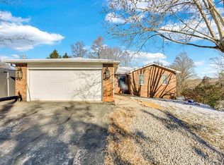3766 Old Bridge Rd, Cookeville, TN 38506