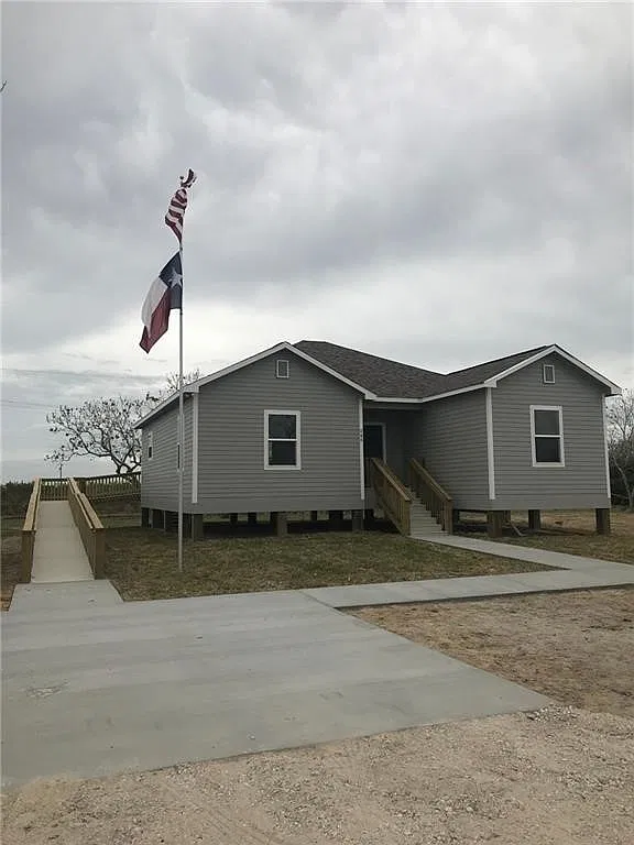 3 bed, 2.0 bath, 1387 sqft, $1,750 — Photo 2