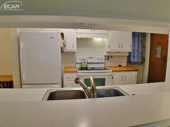 4th image of 1304 Leisure Dr
