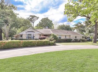2303 W T C Jester Blvd, Houston, TX 77008