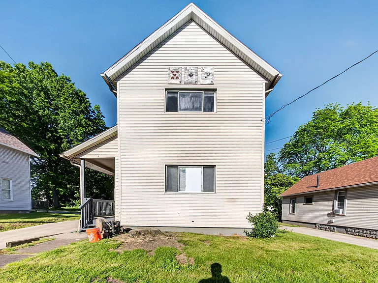 511 Brown St — Photo 37