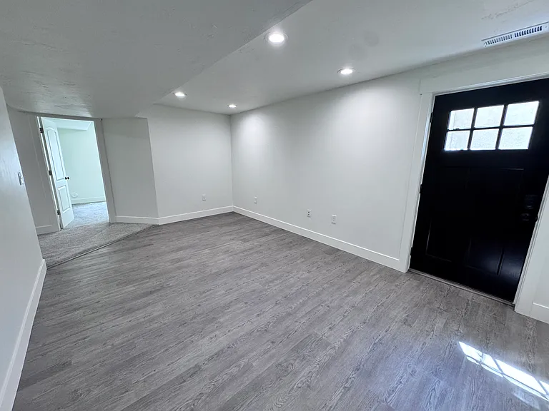 4729 W Middleboro Rd — Photo 6