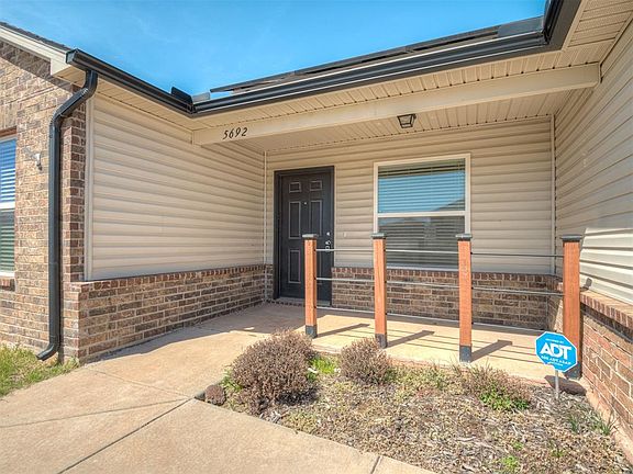 2nd image of 5692 Bent Creek Rd