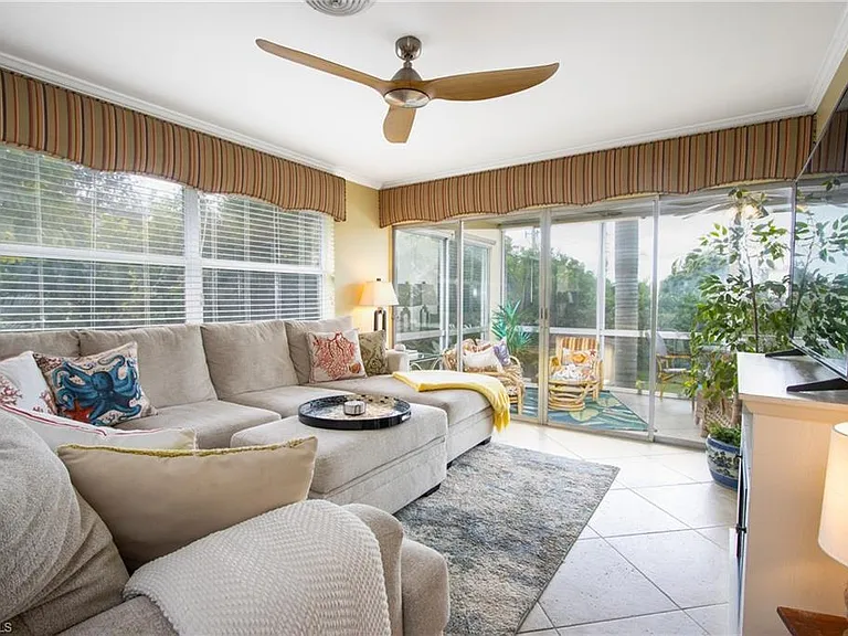 820 Ketch Dr #8 — Photo 4