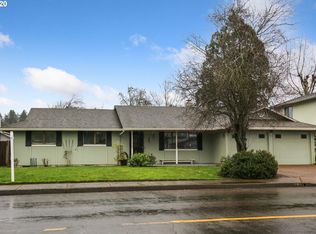 981 Rainbow Dr, Springfield, OR 97477