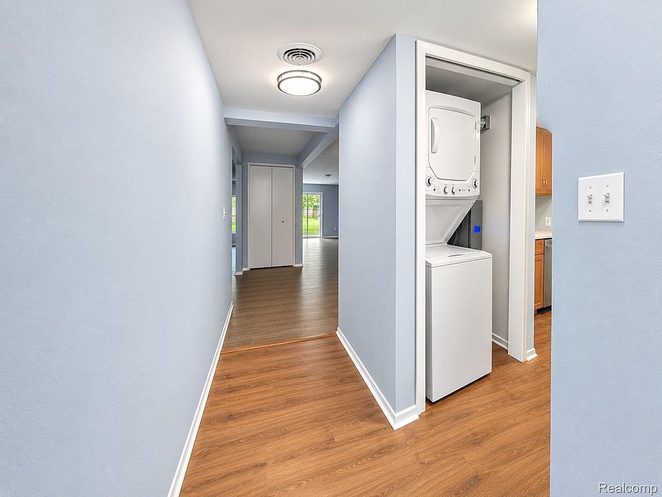 29900 Grand Oaks Dr Apt 18, photo 3