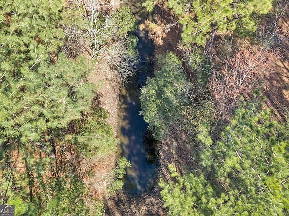 2nd image of 423 Livingston Rd