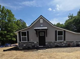 215 Longfield Rd, Rocky Top, TN 37769
