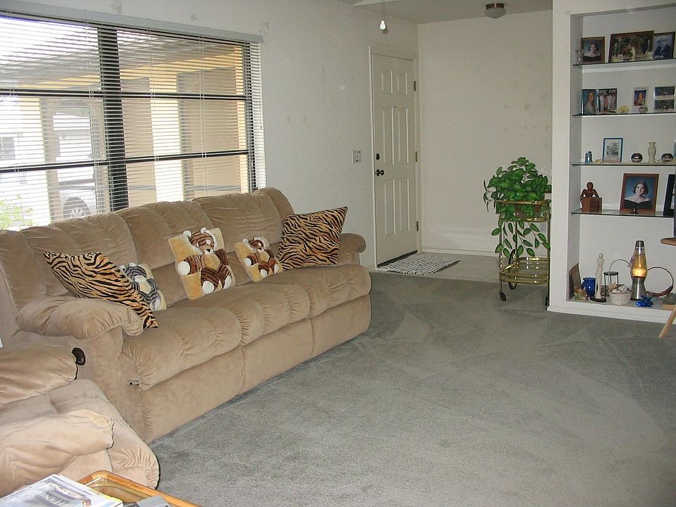 2nd image of 17359 Harris Ave
