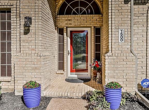 4th image of 1500 Briar Meadow Dr