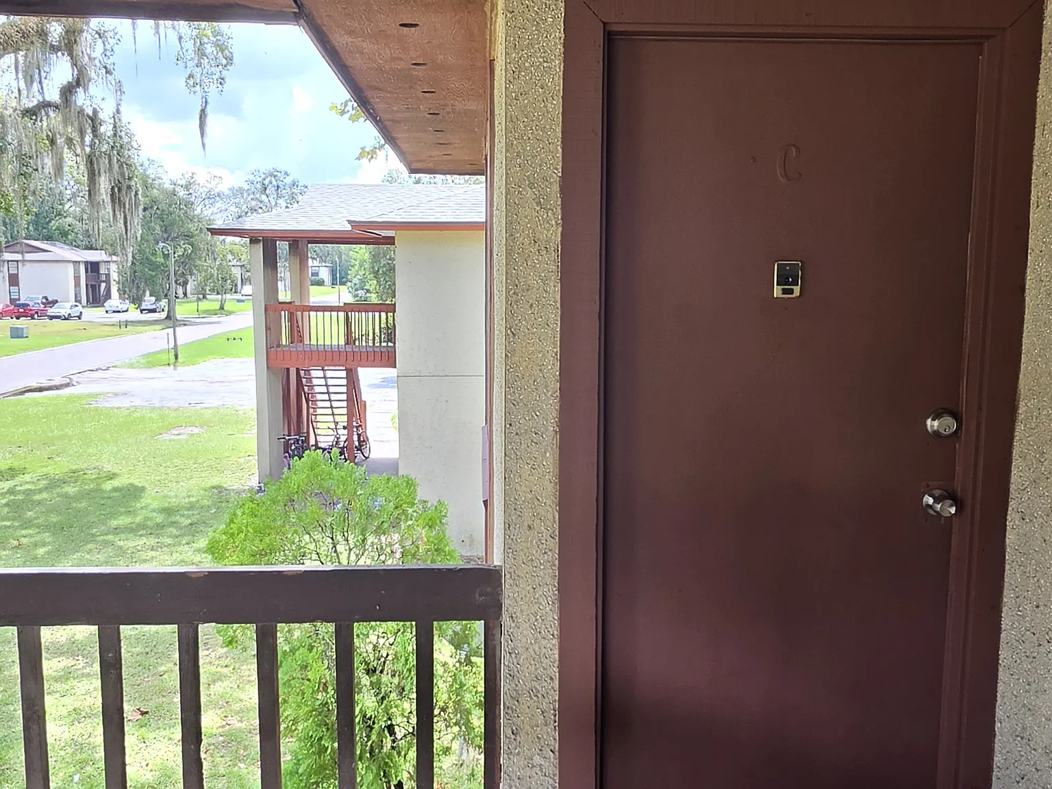 2 bed, 1.5 bath, 1000 sqft, $1,100 — Photo 2