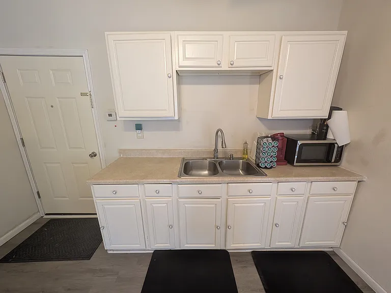 1335 Jewett St #1 — Photo 7