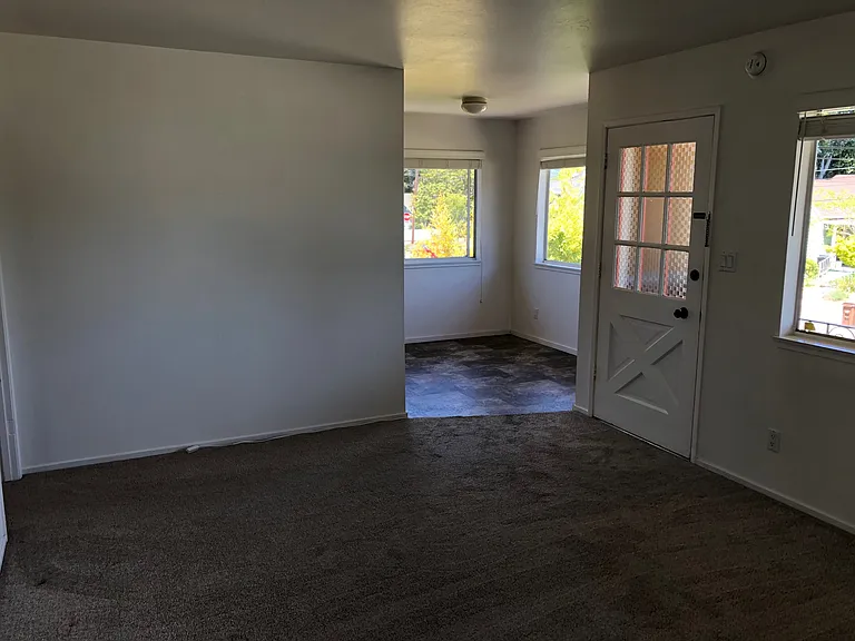 218 Leonard St #3 — Photo 9