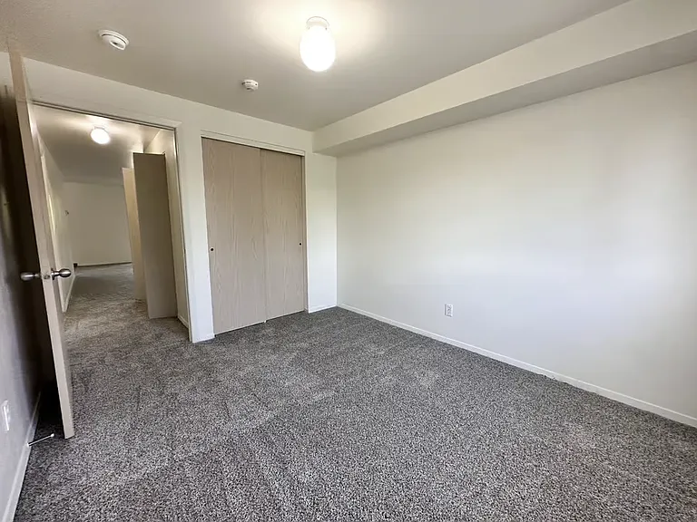 Winterhill Apartments — Photo 13