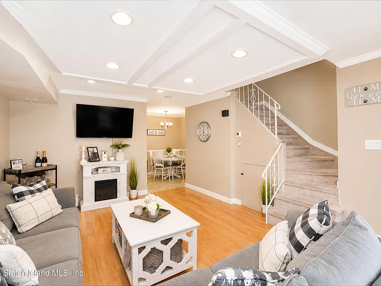 10 Pratt Ct — Photo 22