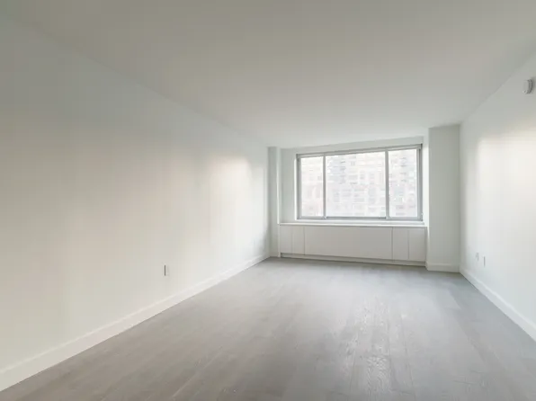 101 West End Avenue image 1 of 18