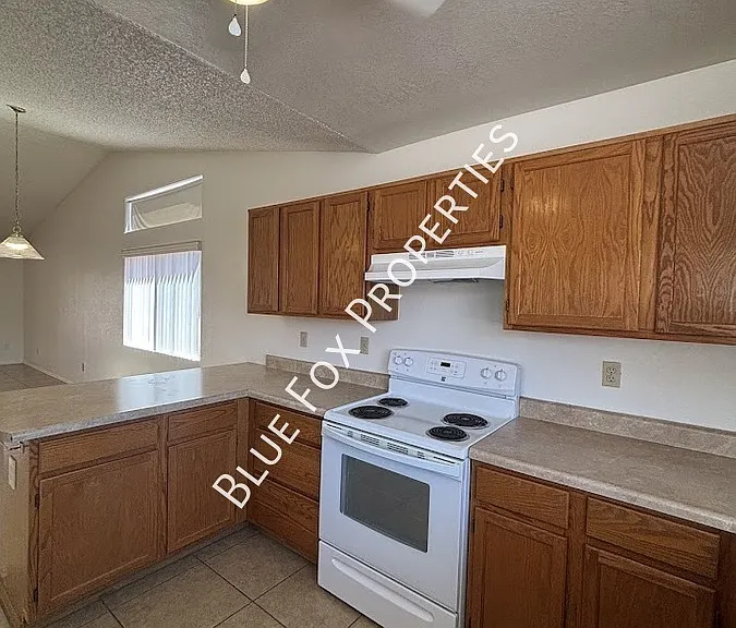 3472 W Sky Ridge Loop — Photo 3