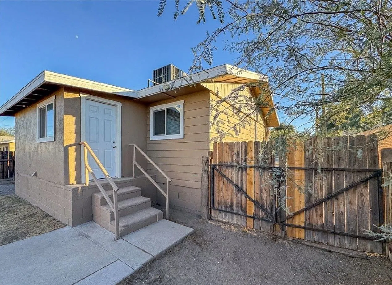 2 bed, 880 sqft, $1,350 — Photo 4