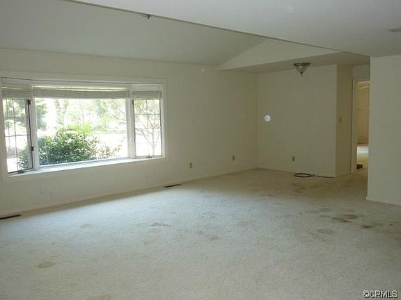 4th image of 451 Circlewood Dr