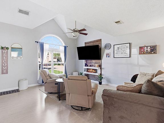 5th image of 3044 Maddie Ln