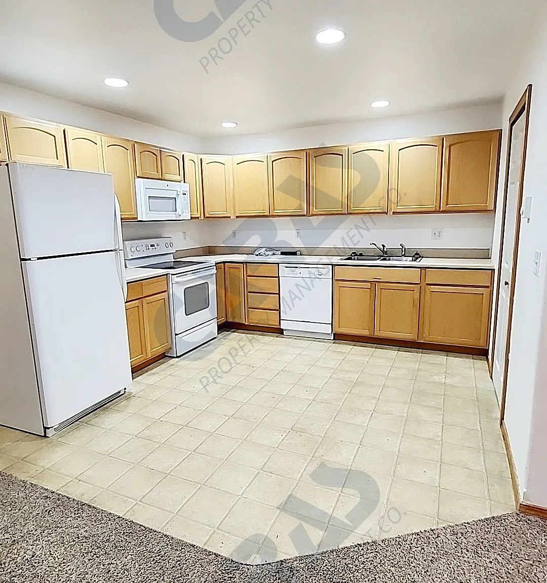 3 bed, 1.5 bath, 1150 sqft, $1,650 — Photo 3