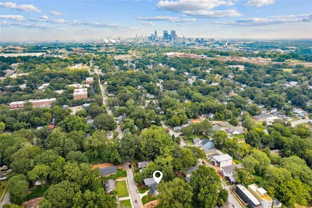 1144 Welch St photo 1