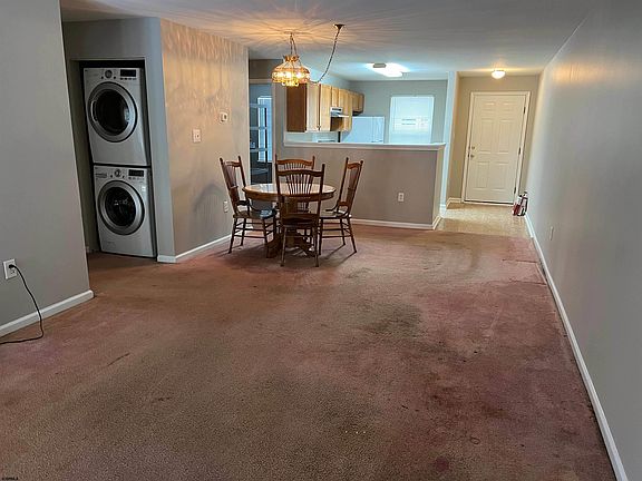 3rd image of 1514 Thomas Jefferson Ct #1514