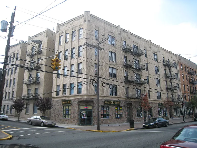 4530-Park Ave Skyline Apartments, LLC — Photo 16