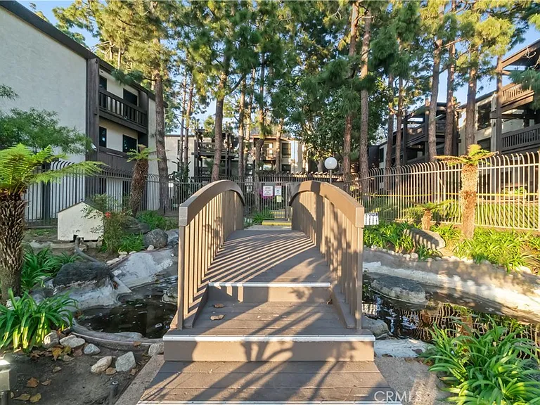 8650 Gulana Ave — Photo 41