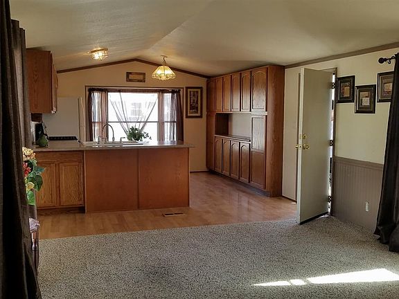4th image of 605 Helena St #615
