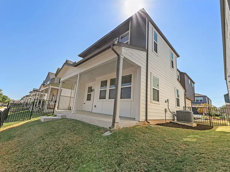 7312 Travertine Spring Dr — Photo 32