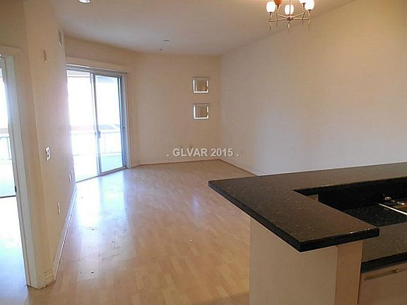 5th image of 79 E Agate Ave Unit 409