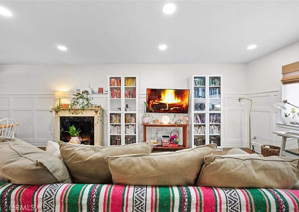 1st image of 8414 Columbus Ave Unit 1