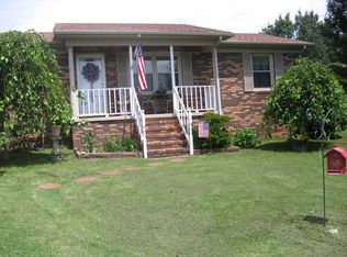 2113 Amber Meadows Rd, Cookeville, TN 38506