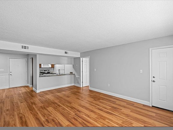 4th image of 603 Colonial Dr APT 1